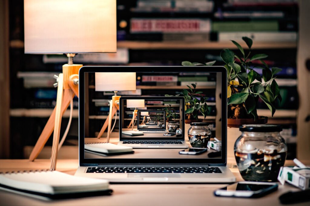 Website-Mania: Lo stile giovanile dell’online per la tua attività!